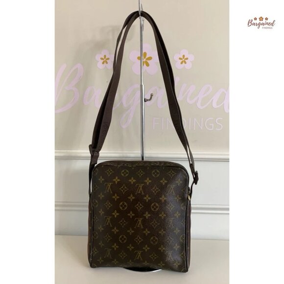 Authentic Louis Vuitton Brown Monogram Coated Canvas Trotteur Beaubourg PM Bag - Picture 3 of 12